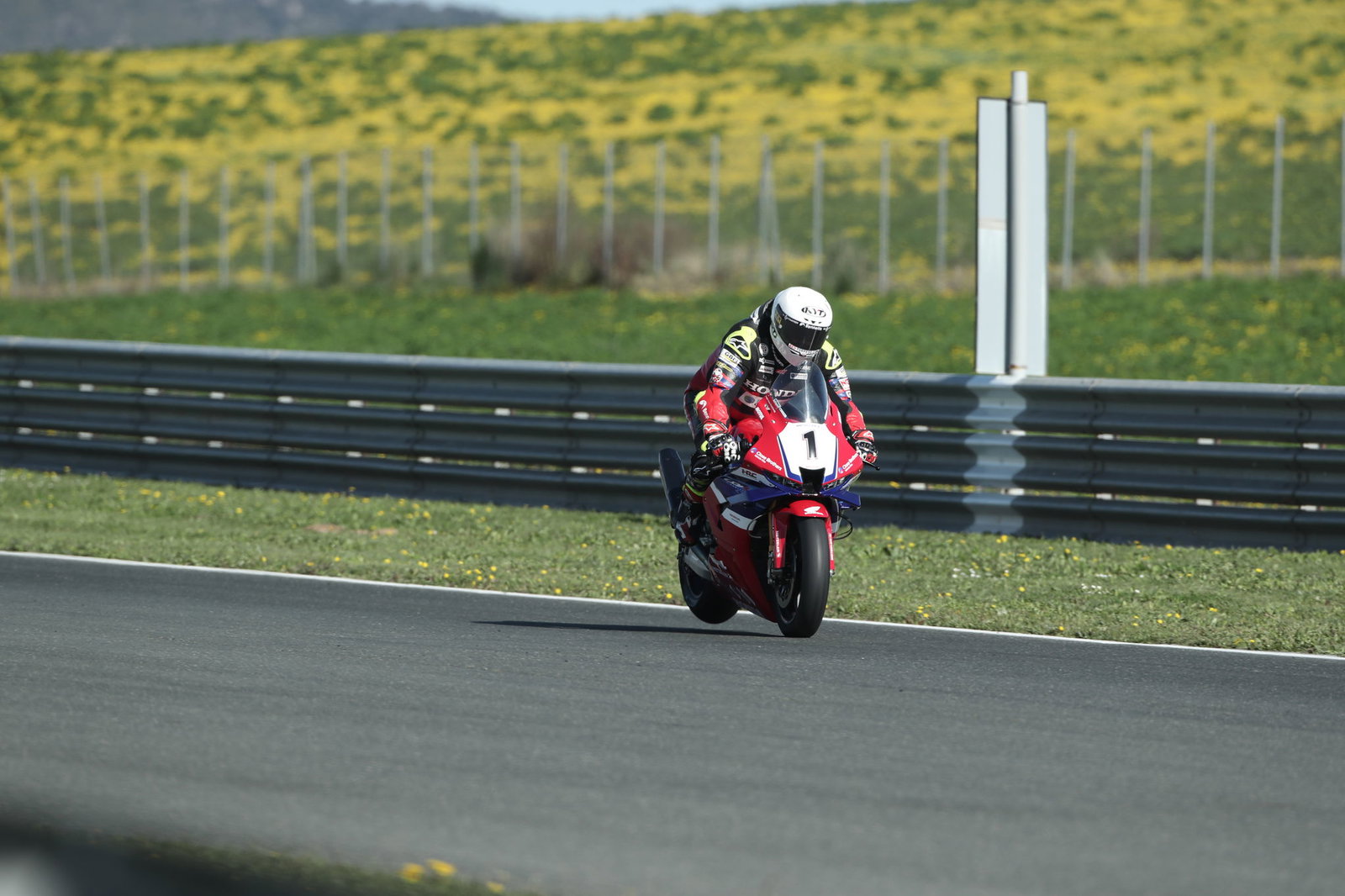 John McGuinness, 2025 BSB Navarra test. Credit: Honda Racing UK.
